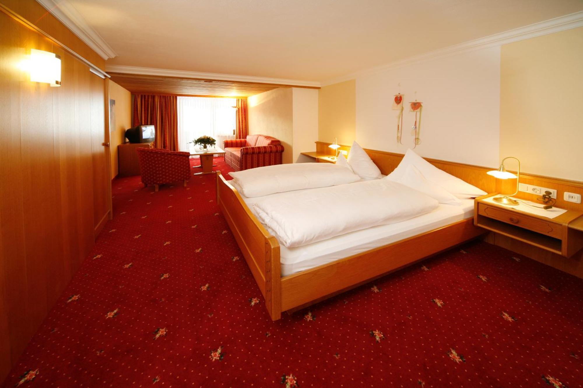 Hotel Restaurant Formarin Oberlech Δωμάτιο φωτογραφία
