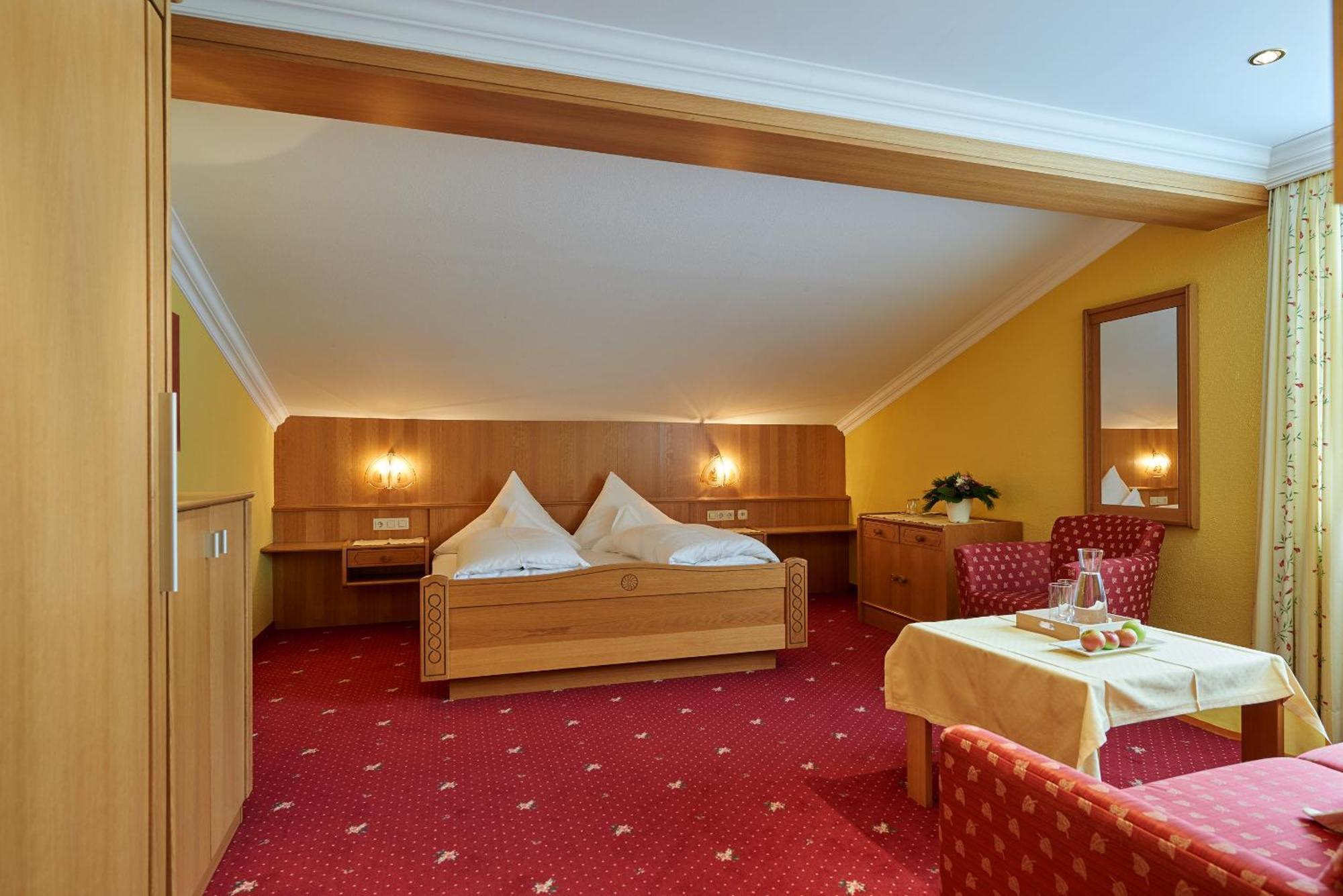 Hotel Restaurant Formarin Oberlech Δωμάτιο φωτογραφία