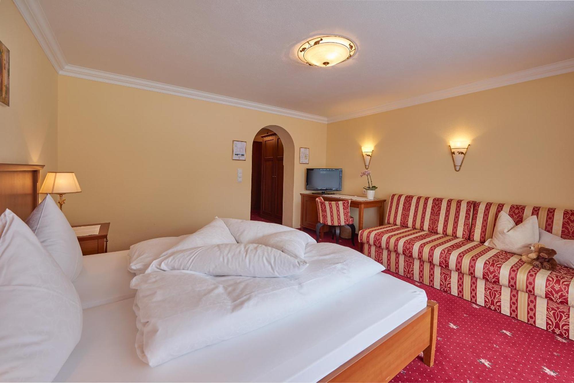Hotel Restaurant Formarin Oberlech Δωμάτιο φωτογραφία