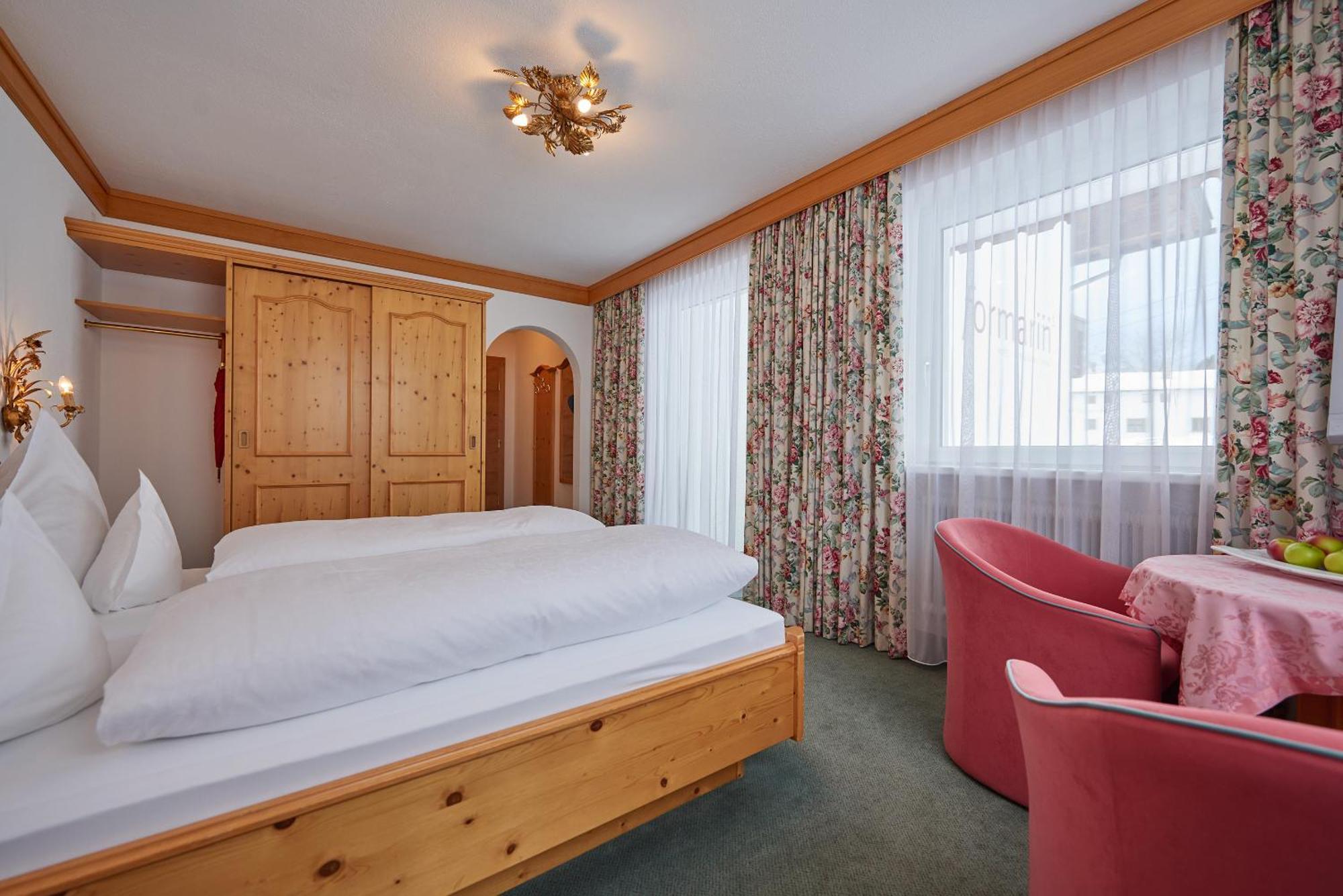 Hotel Restaurant Formarin Oberlech Δωμάτιο φωτογραφία