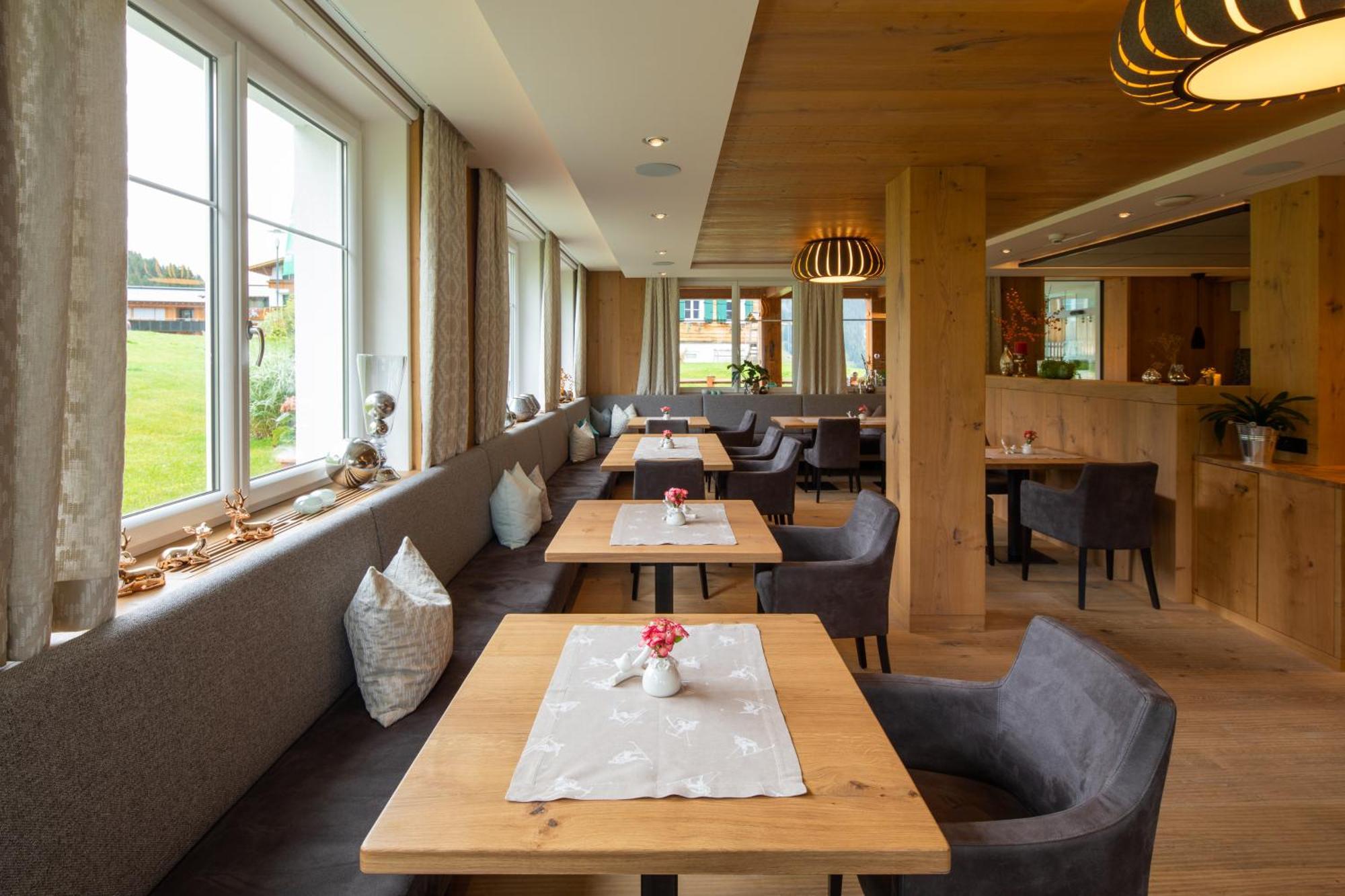 Hotel Restaurant Formarin Oberlech Εξωτερικό φωτογραφία
